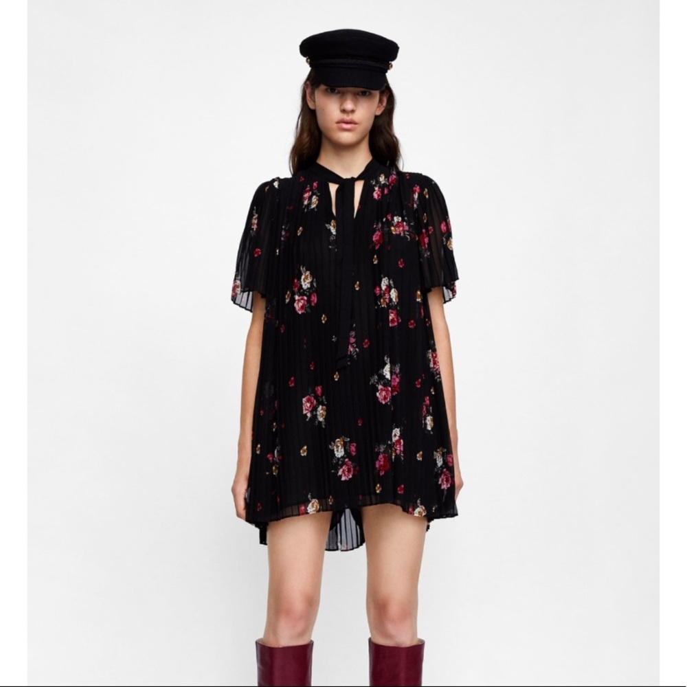 Zara Black Floral Pleated Romper Dress - Large